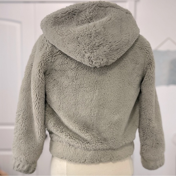 Forever 21 Girls | Medium Crop - Full Zip Fur Hoodie | - Picture 3 of 5